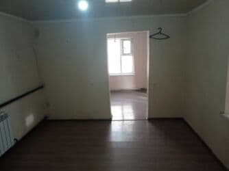 сдаю квартиру или дом: 50 м², 3 комнаты, Утепленный, Забор, огорожен — 2