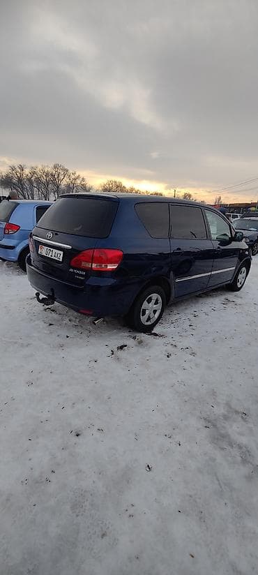 продам авенсис: Toyota Avensis Verso: 2001 г., 2 л, Механика, Бензин, Минивэн — 4