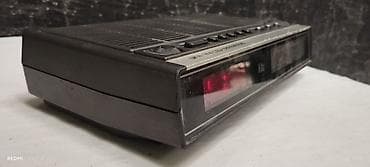 Часы для дома: Ретро радиобудильник iGu UKW/MW-LED-UHRENRADIO Германия - — 2