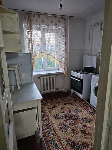 flat osh: Ата-Тюрк парк Сдается 1х ком квартира Этаж: 4 из 4 Серия: Хрущевка — 5