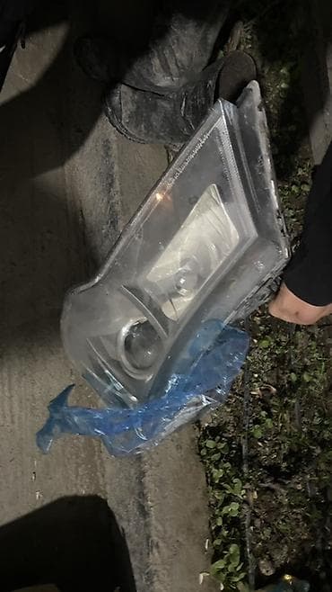 разные свечи: Комплект передних фар Geely — 3