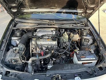 Продажа авто: Volkswagen Passat: 1993 г., 2 л, Механика, Бензин, Седан — 8