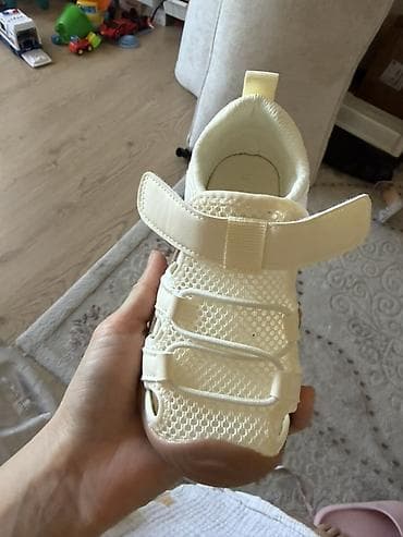 Детская обувь: Детские кроссовки Balabala, размер 26. Подойдут ребенку лет 4-5-6 - — 1