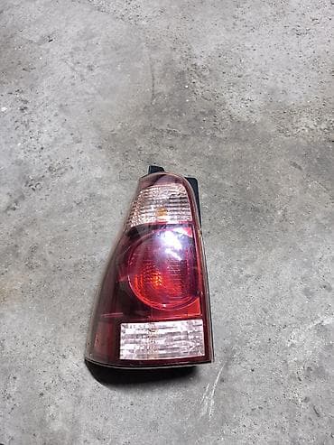 Автокосметика: Арткы сол стоп-сигнал Toyota 2004 г., Колдонулган, Оригинал, Жапония — 1