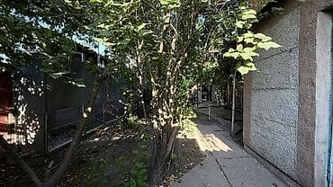 дома в бишкек: 85 м², 3 комнаты, Без животных — 3