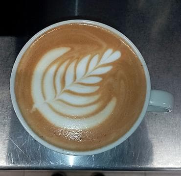 бариста в кофейню вакансии: Марсель, 18 лет. Имею опыт три года в общепите, из которых половина — 1