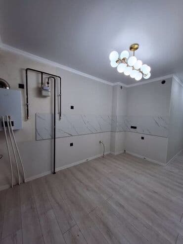 построить футбольное поле цена: Светлая современная отделка квартиры в нейтральной гамме. - Полы — 6