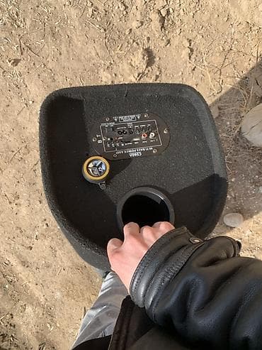 Тюнинг: Автозвуковой комплект: 1) Сабвуфер в цилиндрическом корпусе «Pioneer» — 3