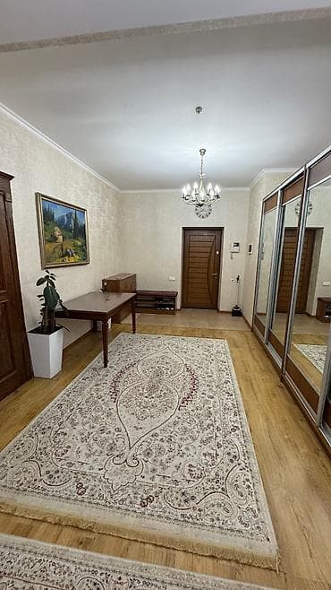 квартира 9000: Сдаю 3х.комн.квартиру в центре. Имеются все удобства — 7