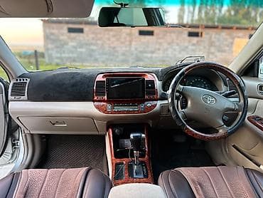 Toyota Camry: 2003 г., Газ — 7