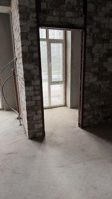 дом фасат: Коммерческое помещение 47,5 м² на первом этаже жилого комплекса - — 7