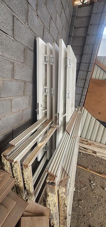 Монтаждык көбүктөр: Меж ком. эшиктер,ламинант б/у хорошом состояни — 3