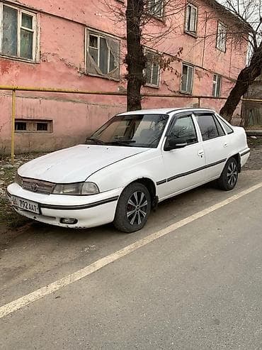 Daewoo Nexia: 1995 г., 1.5 л, Механика, Бензин, Седан