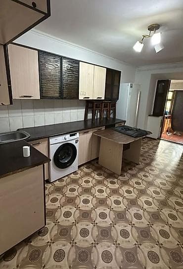 2 бөлмө, Жарым -жартылай эмереги бар