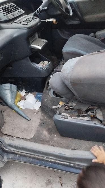 Транспорт: Toyota Previa: 1995 г., Минивэн — 5