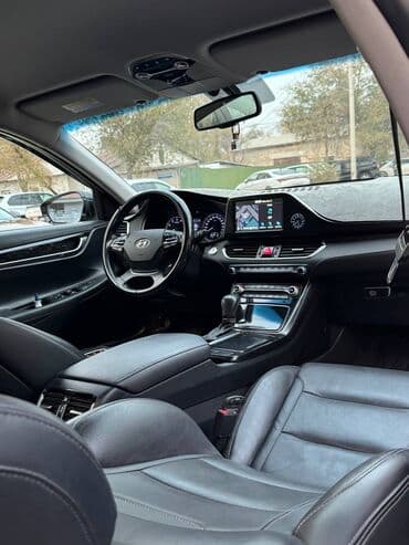 дом на обмен: Hyundai Grandeur: 2018 г., 3 л, Автомат, Газ, Седан — 9