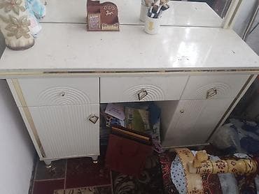комод с зеркалом бу: Шкаф для косметики с зеркалом — 2