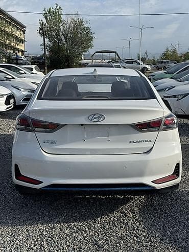 haval h3: Hyundai Elantra: 2020 г., 1.6 л, Автомат, Гибрид, Седан — 5