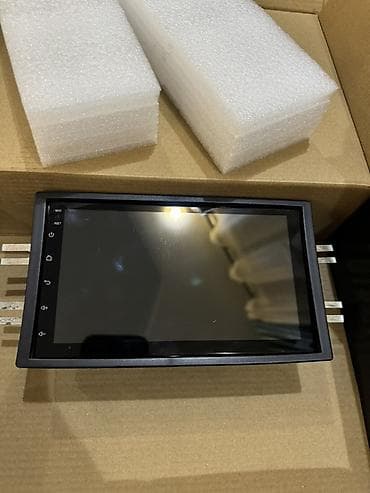 Мультимедийная магнитола/головное устройство с сенсорным экраном для