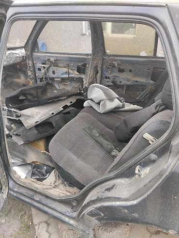 r 21: Volkswagen Golf: 1996 г., 2 л, Ручные, Бензин, Хэтчбэк — 5