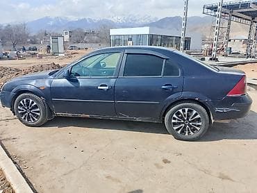Ford Mondeo: 2004 г., 1.8 л, Механика, Бензин, Седан