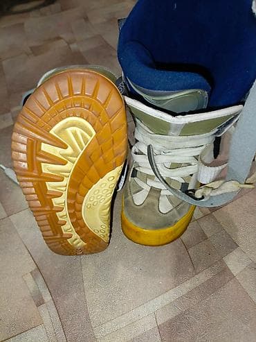 мужской зимний обувь: Обувь для сноубордов черные новые 9000сомов белые 5000сомов — 2