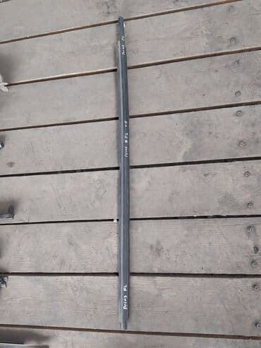 вытягивающая ортопедическая подушка купить: Toyota Prius Молдинг внешний, Тойота Приус пластиковая накладка стекла — 1