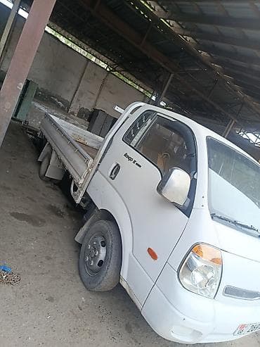Транспорт: Жеңил жүк ташуучу унаа, Kia — 3