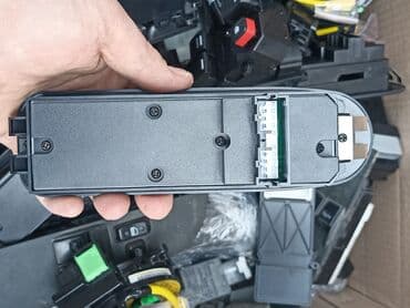 авторазбор митсубиси спейс стар: Митсубиси Спейс стар Каризма 
кнопка стеклоподъёмника 
есть в наличии — 2