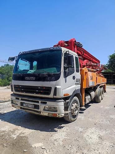 full construction: Бетононасос, Isuzu — 1