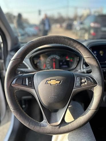 шевроле оникс: Chevrolet Spark: 2020 г., Автомат, Бензин, Хэтчбэк — 9