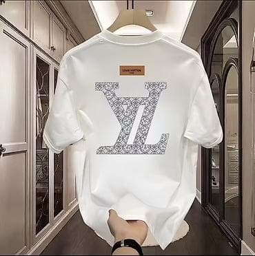 nike tech flece: Футболка унисекс с крупным графическим логотипом LV на спине и — 1