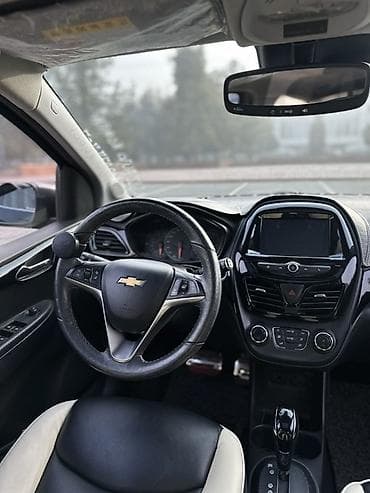 byd e7: Chevrolet Spark: 2018 г., 2 л, Автомат, Бензин, Хэтчбэк — 4