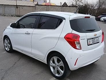 sprinter 4 4: Chevrolet Spark: 2016 г., 1 л, Вариатор, Бензин, Хэтчбэк — 3