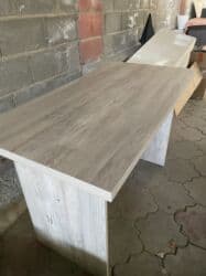 кампютерный кресло: Офисные столы 2шт + 2 шкафчика + журнальные столики, остальное — 7