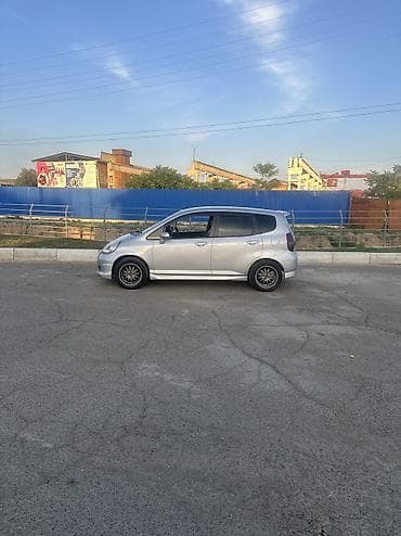 windom 3 0: Honda Fit: 2001 г., 1.5 л, Вариатор, Бензин, Хэтчбэк — 4