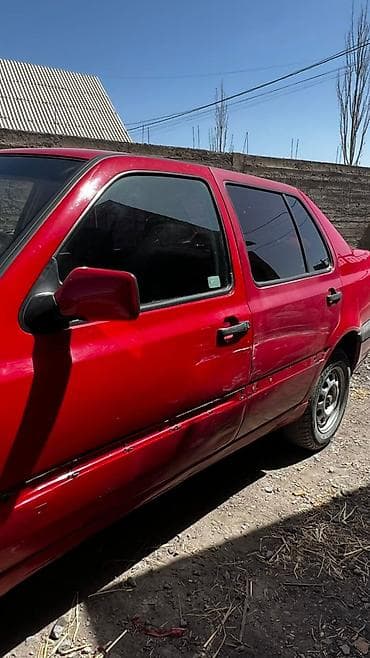 ej ve: Volkswagen Vento: 1994 г., 1.6 л, Ручные, Бензин, Седан — 3