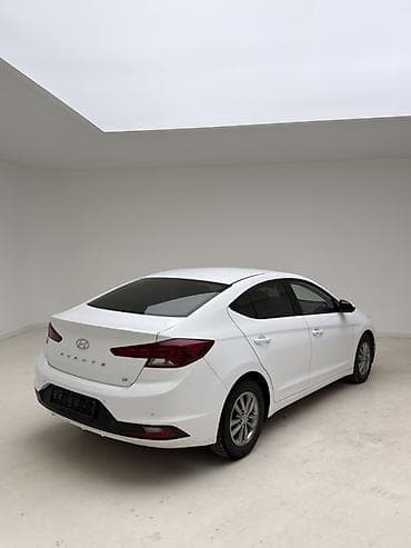 хендай аванта: Hyundai Avante: 2020 г., Седан — 1