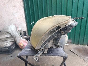 Автокосметика: Передняя левая фара Toyota Япония — 1