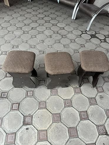 Стол и стул для кафе