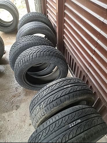 good year: R-17Шины зимние летние. 1500 одна шина состояние хорошее Шины — 2