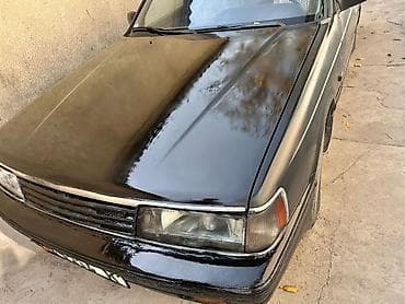 jac 9: Mazda 929: 1987 г., 2 л, Механика, Бензин, Седан — 10