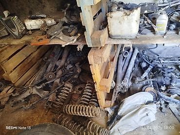 sg 9: Автозапчасти от одного автомобиля — разбор. В наличии (по фото): - — 4