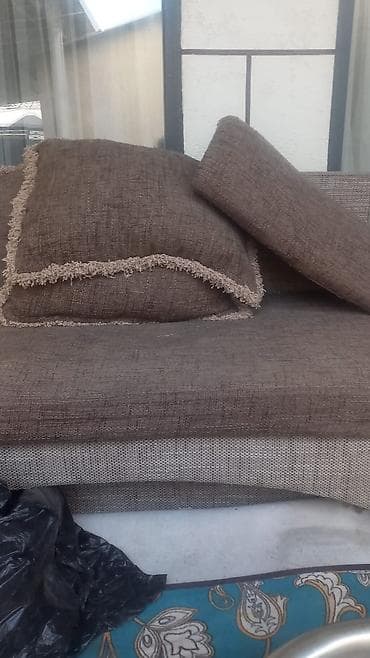 Офисная мебель: Угловой диван, C подушками — 1