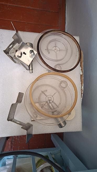 Диспенсер для холодных напитков с двумя баками Описание: -