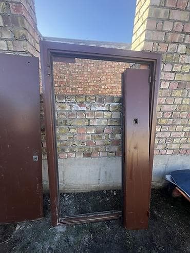 Металлические сейфовые двери: Двери для домов и квартир, Бронированная, Одностворчатая, цвет - Коричневый — 1