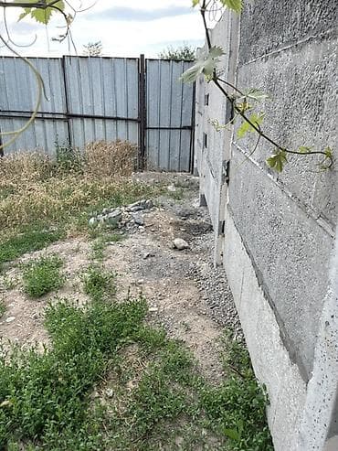 продаю дом в ак ордо 1: Продаю Дом с участком в городе Кемин все как на фото стены бетонные — 5