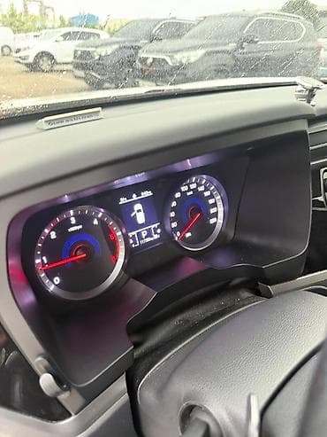 радиатор автомобиля: SsangYong Korando (интерьер, комплектация и опции) - Мультимедийная — 3