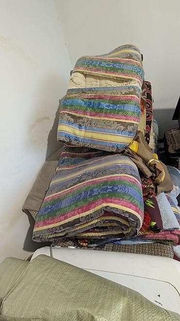 sofa bed: Отдам даром комплект - диван 3х местный, 2 кресла, диван 2х местный — 4