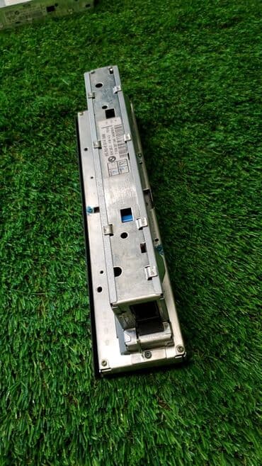 e39: Магнитола штатная Номер производителя: 6588 Медиацентр Дисплей — 3